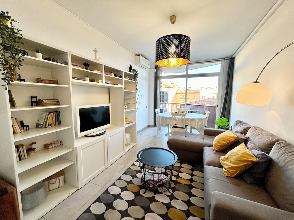 Apartment, 3 Bedrooms, Smoking, Balcony