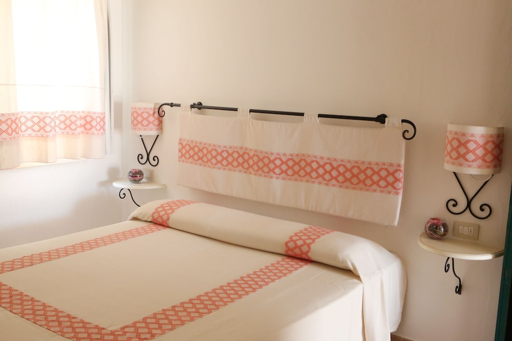 Standard Double or Twin Room photo 2