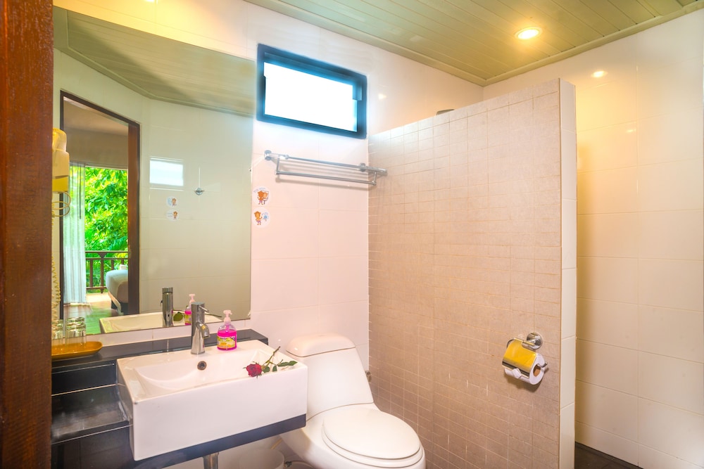 Deluxe Room, Sea View (Room Only) - Photo 5