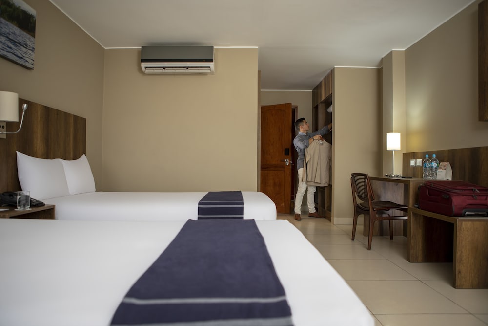 Superior Twin Room photo 2