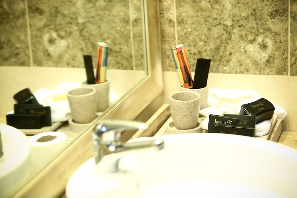 Standard Room - Photo 11