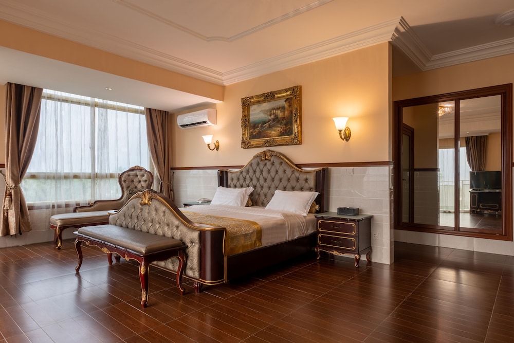 Executive Room photo 1