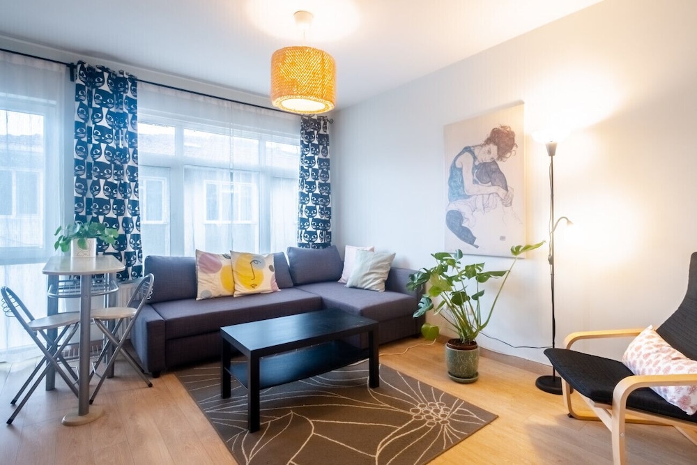 Apartment photo 1