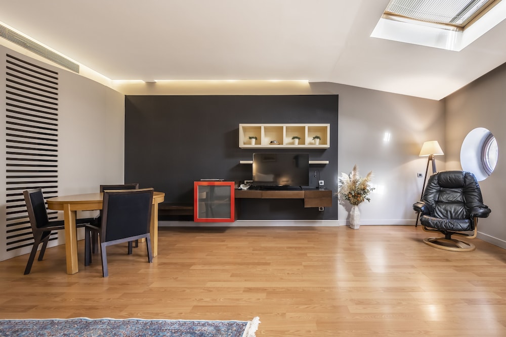 Executive Suite photo 1