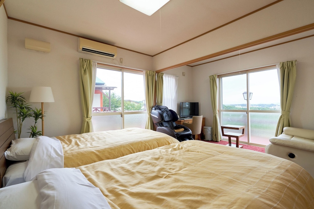 Cottage (2 people capacity) with private dog run, corner room photo 1