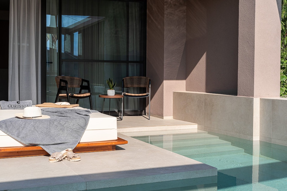 Exclusive Double Room, Private Pool - Photo 8