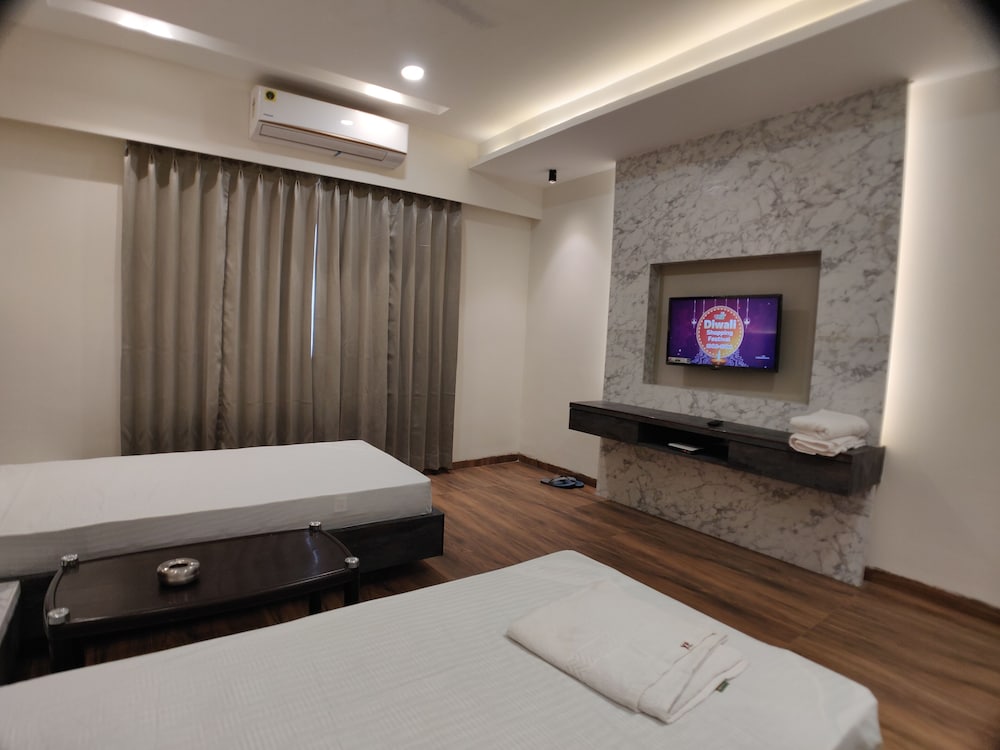 Deluxe Room - Photo 4