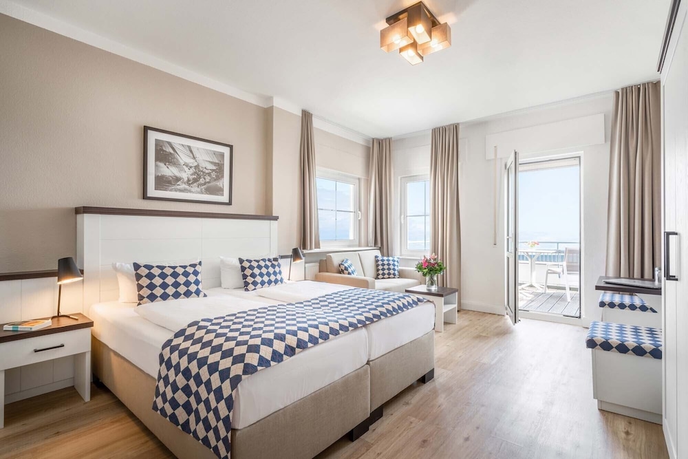 Double Room, Ocean View (XL)