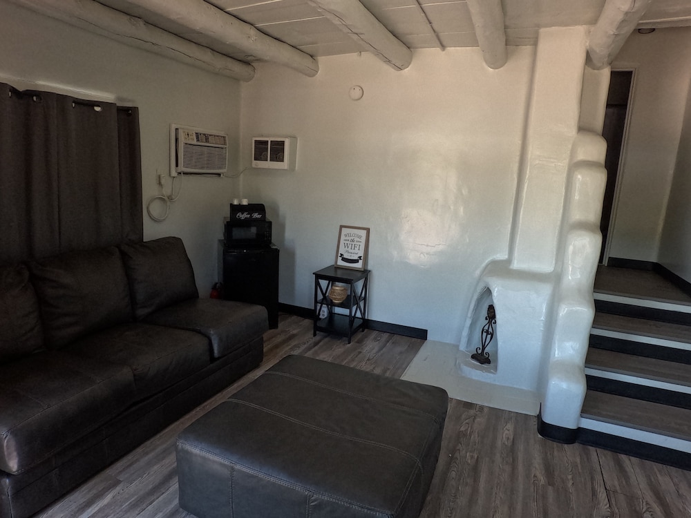 Standard Cabin, 1 Queen Bed photo 3