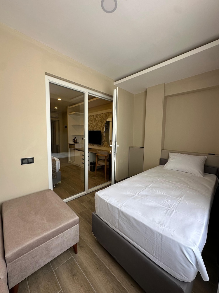 Twin Room, City View