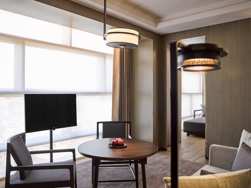 Grand Studio Room (Forbidden City or Jing Shan Park View) photo 1