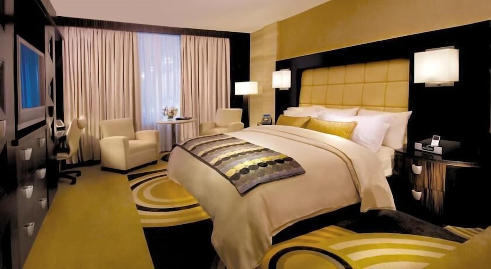 Superior Room, Pool View photo 2