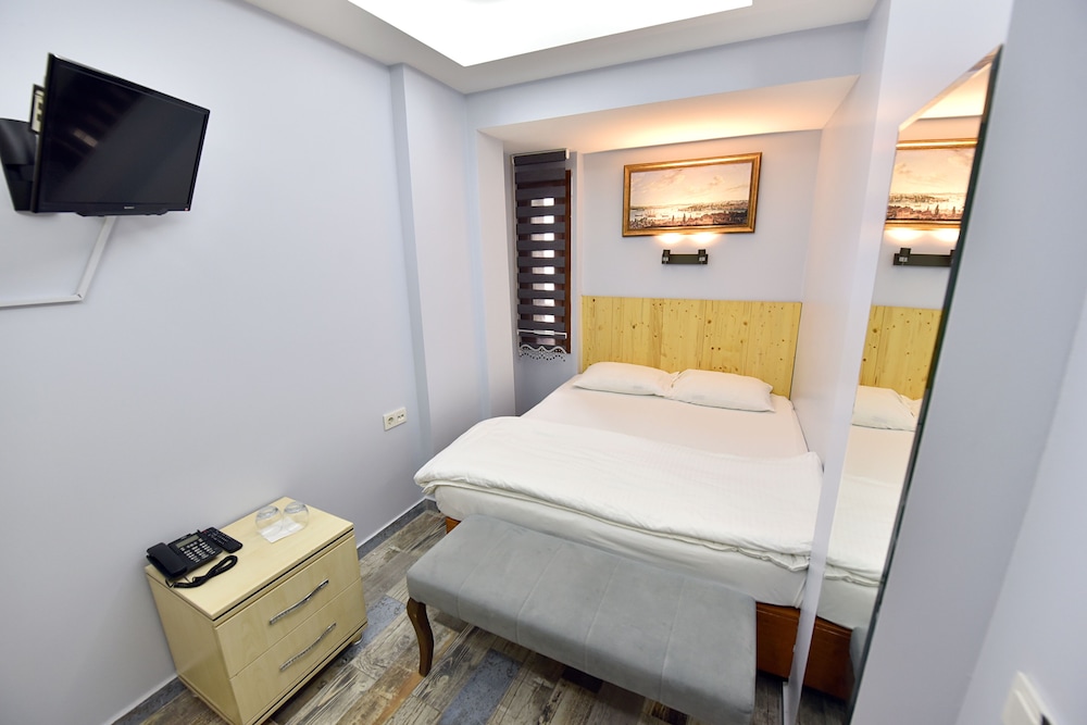 Basic Room photo 2
