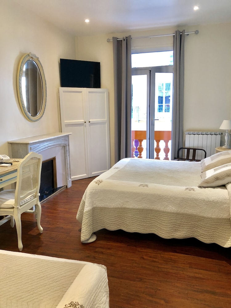 Triple Room - Photo 1
