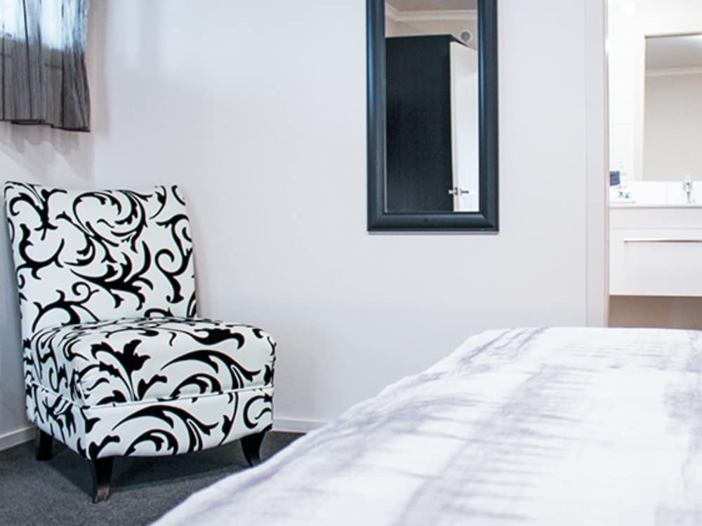 One Bedroom Spa photo 2
