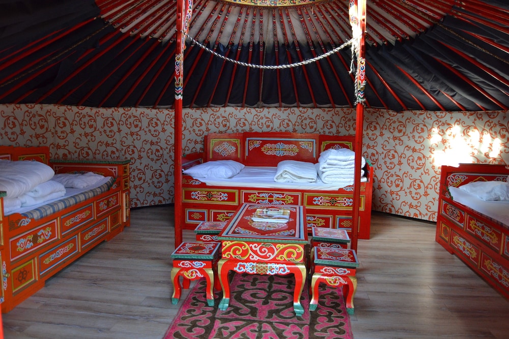 Family Yurt photo 1