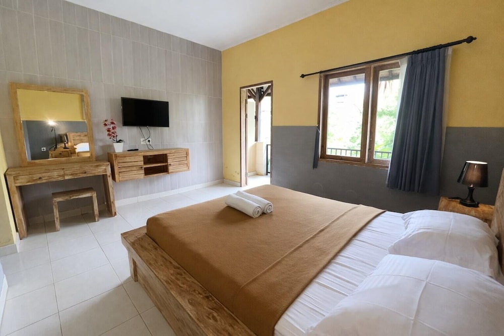 Deluxe Double Room, Balcony, Pool View photo 1