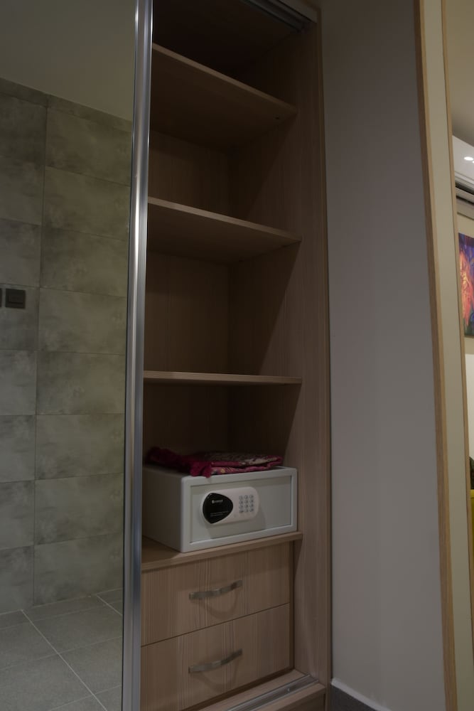 Deluxe Twin Room - Photo 10