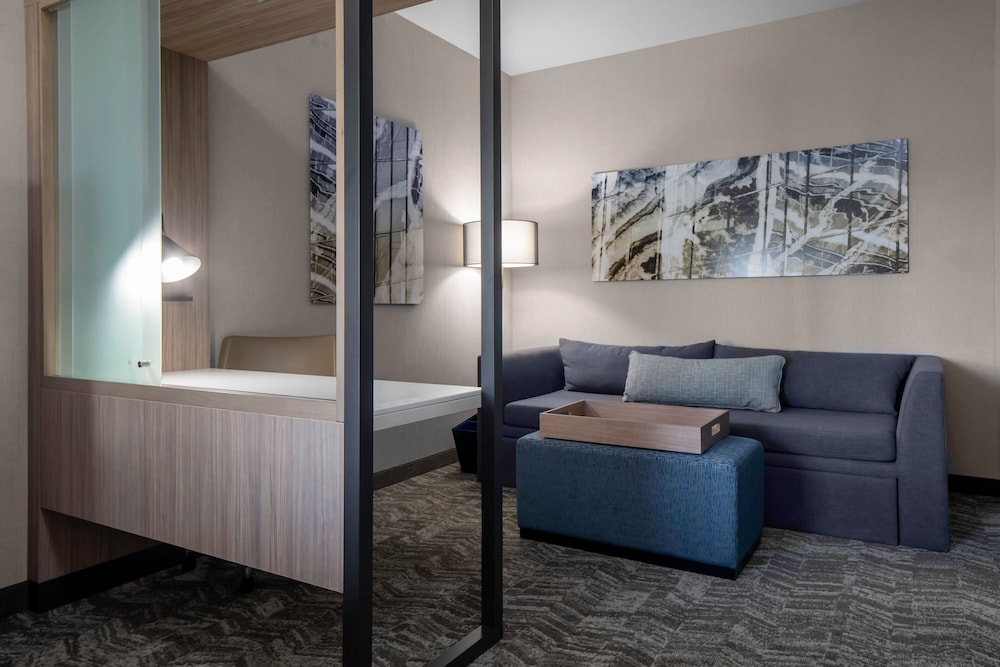 Suite, 2 Queen Beds - Photo 1