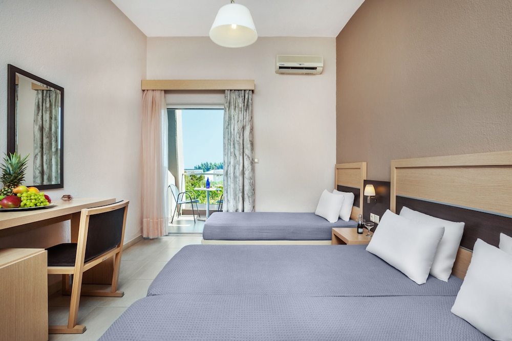 Standard Triple Room photo 1