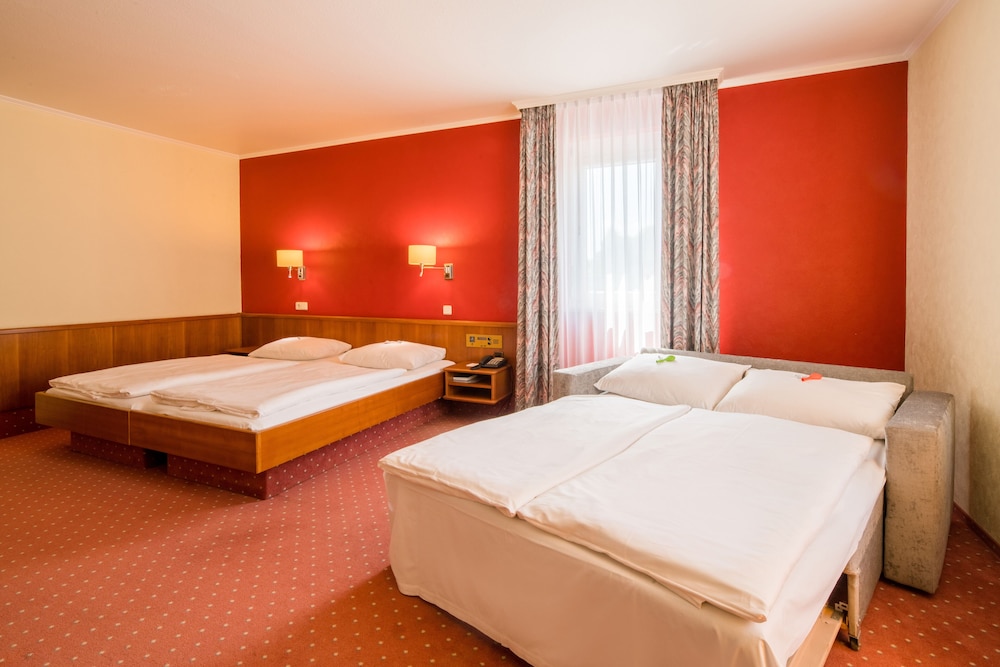 Comfort Quadruple Room