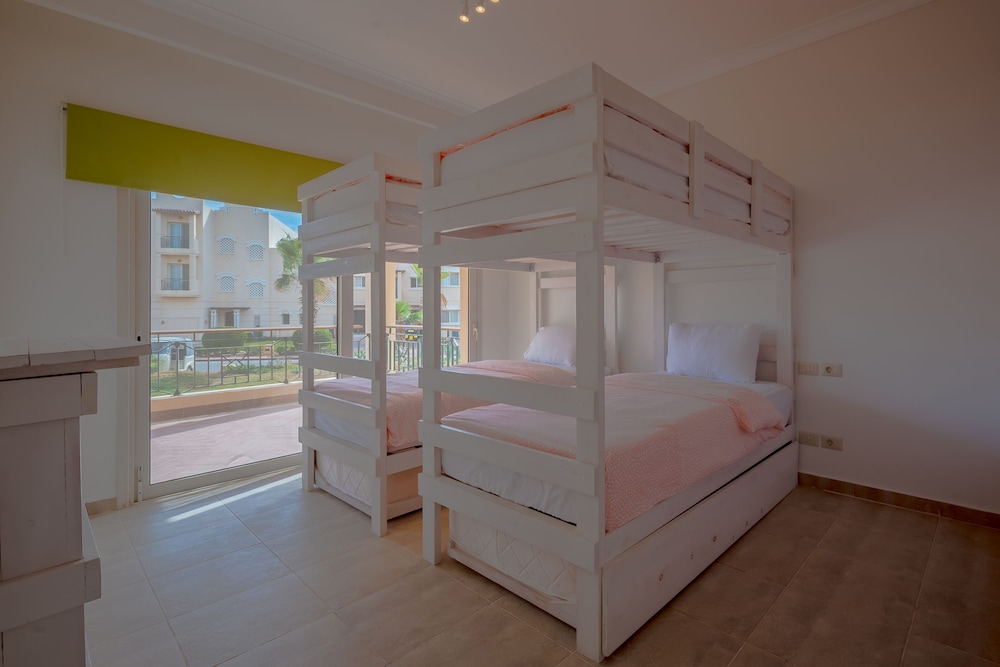 Luxury Apartment photo 3