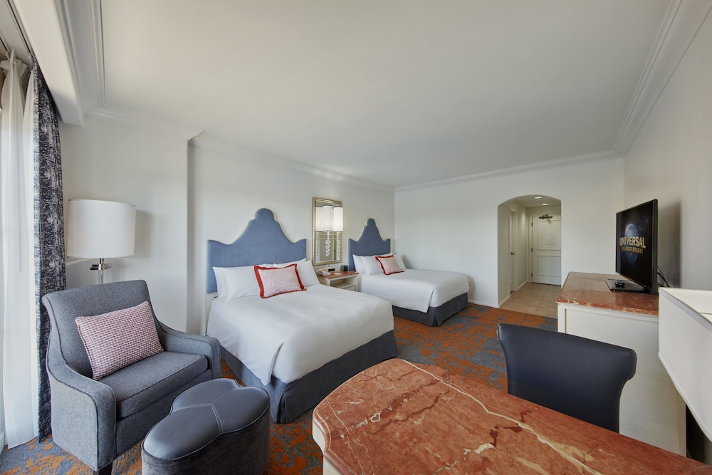 Room, 2 Queen Beds, Roll-in Shower, Garden View (Universal Express Unlimited^ included)