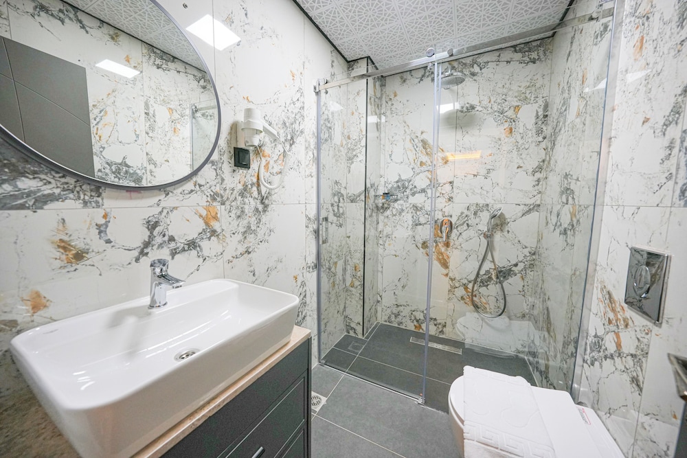 Standard Double or Twin Room photo 2