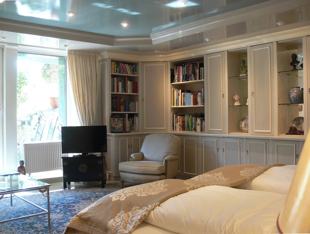 Exclusive Suite photo 1