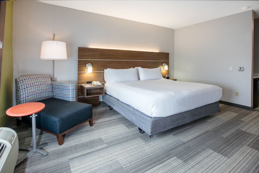Suite, 1 King Bed (Additional Living Area) - Photo 4
