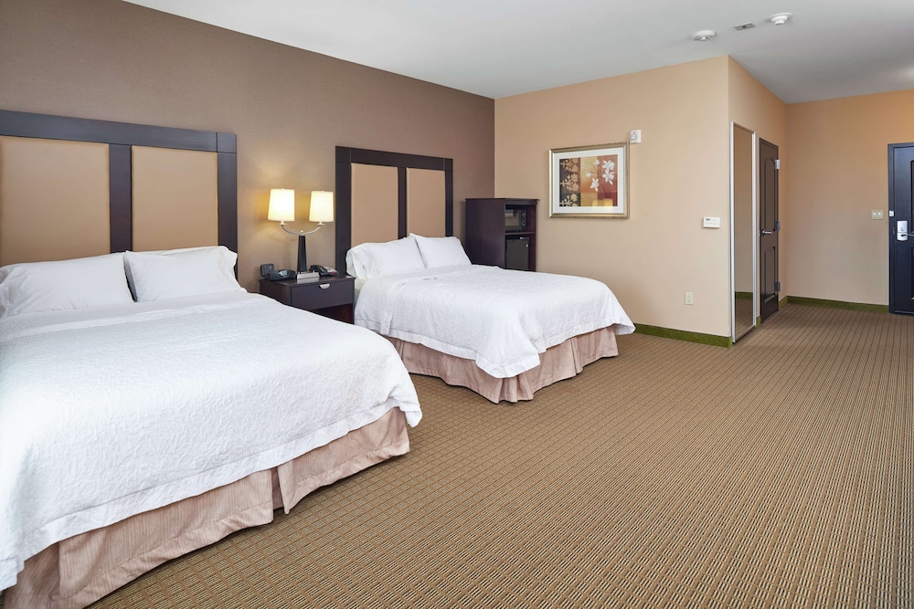 Suite, Two Queen Beds, Non-Smoking - Photo 2