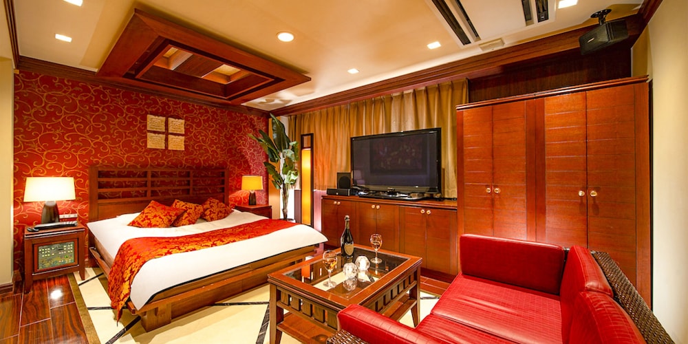 Standard Double Room - Photo 12