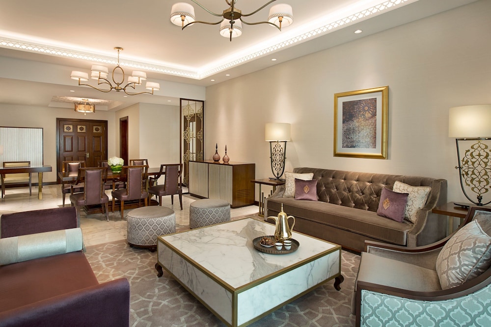 The Presidential Suite thumbnail 5
