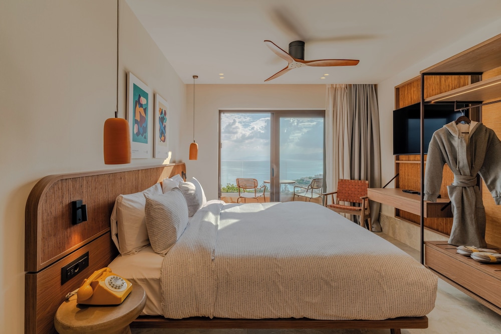 Beach House Sea View (2+2)
