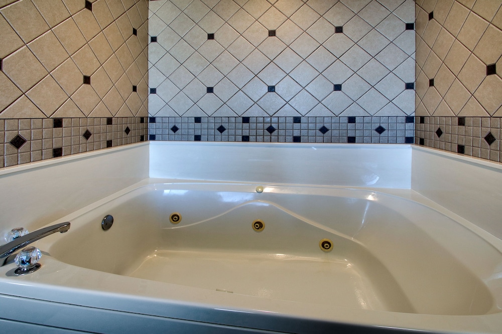 Executive Suite, 1 Queen Bed (Presidential Suite) photo 2