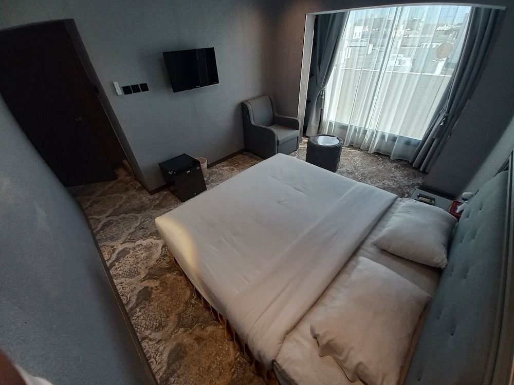 Basic Double Room photo 2