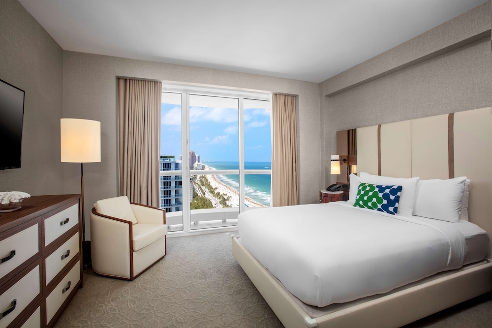 Suite, 3 Bedrooms, Ocean View (Residence, Intracoastal View)