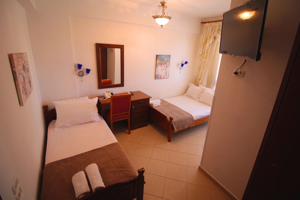 Basic Twin Room