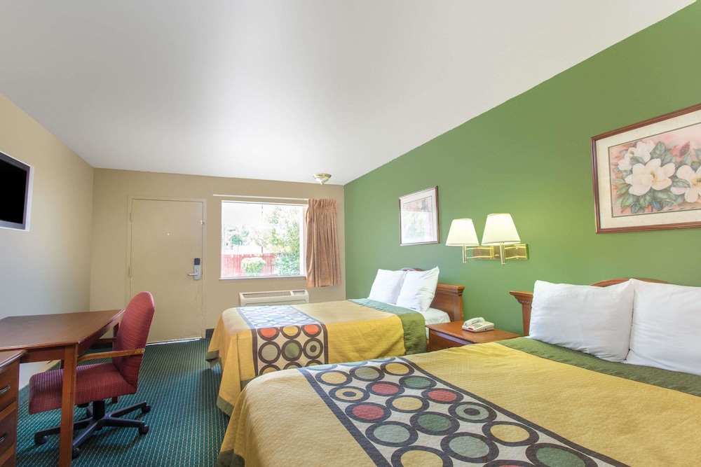 Double Room, 2 Double Beds