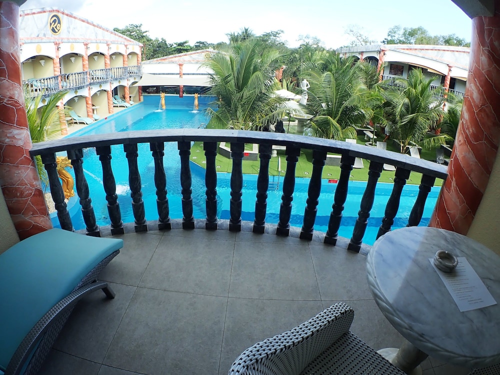 Superior Twin Room, Multiple Beds, Non Smoking, Pool View - Photo 5