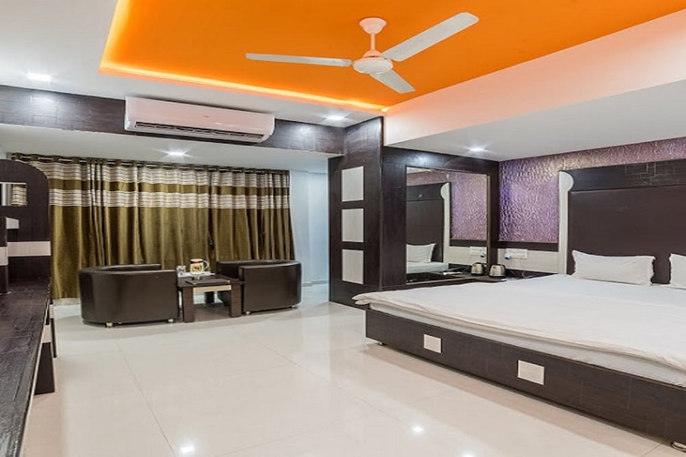 Suite, 1 Double Bed photo 3