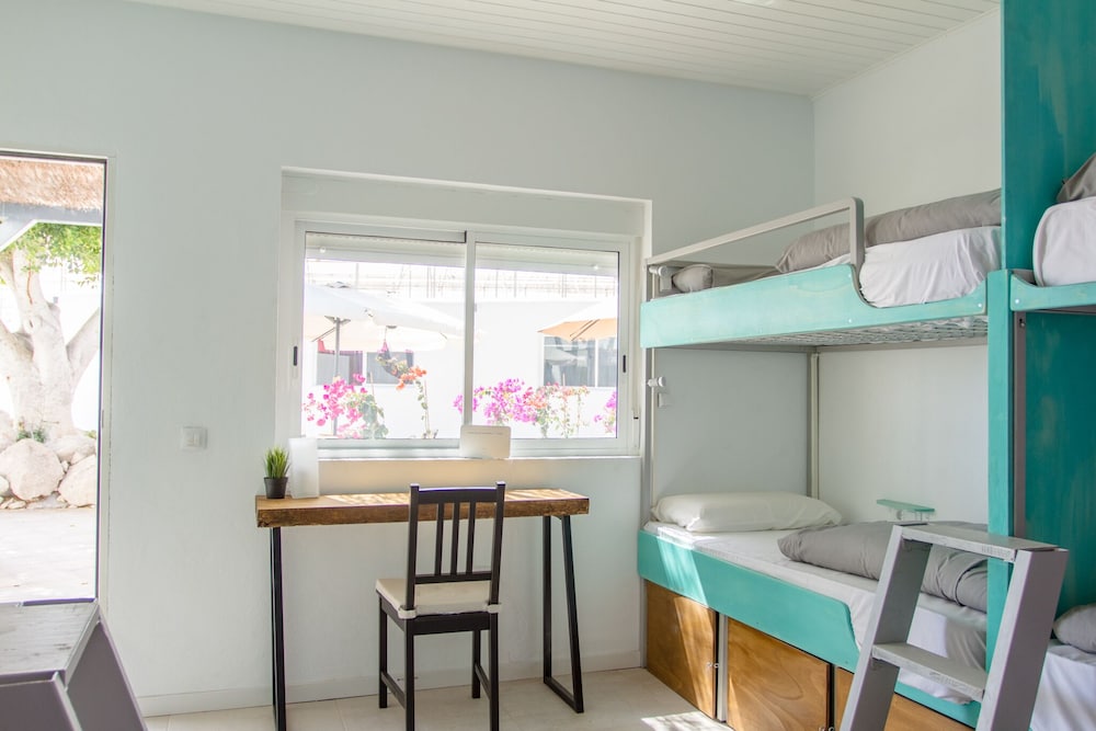 Shared Dormitory, Women only photo 3