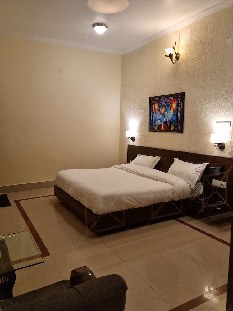 Deluxe Double Room photo 3