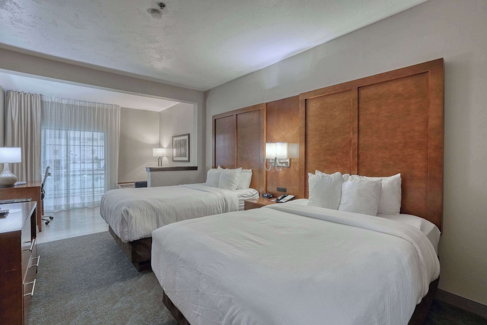 Suite, Non Smoking photo 1