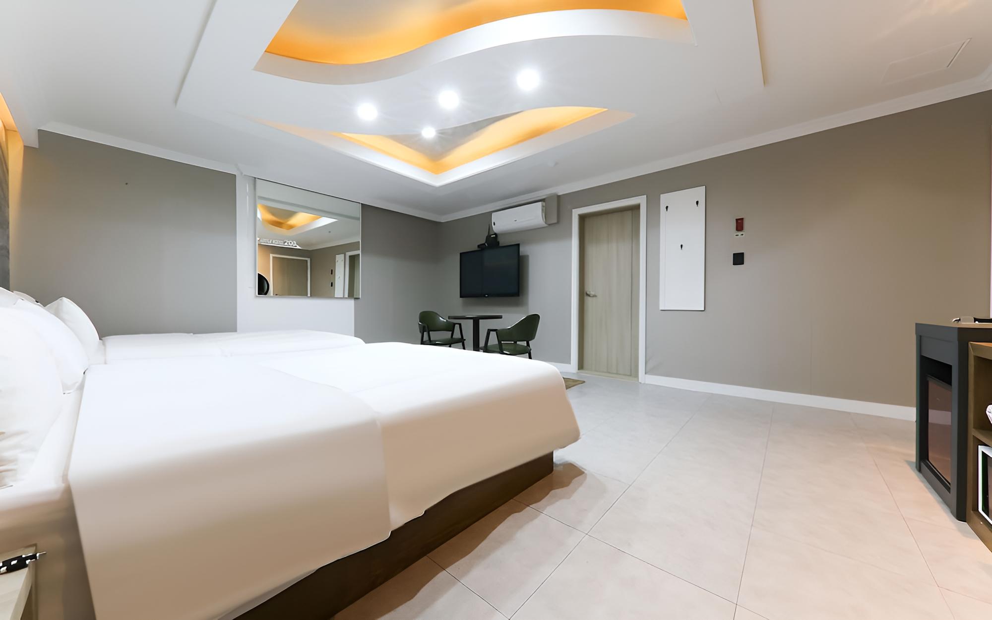 Room (Business twin rooms (Wave Netflix Dis) - Photo 2