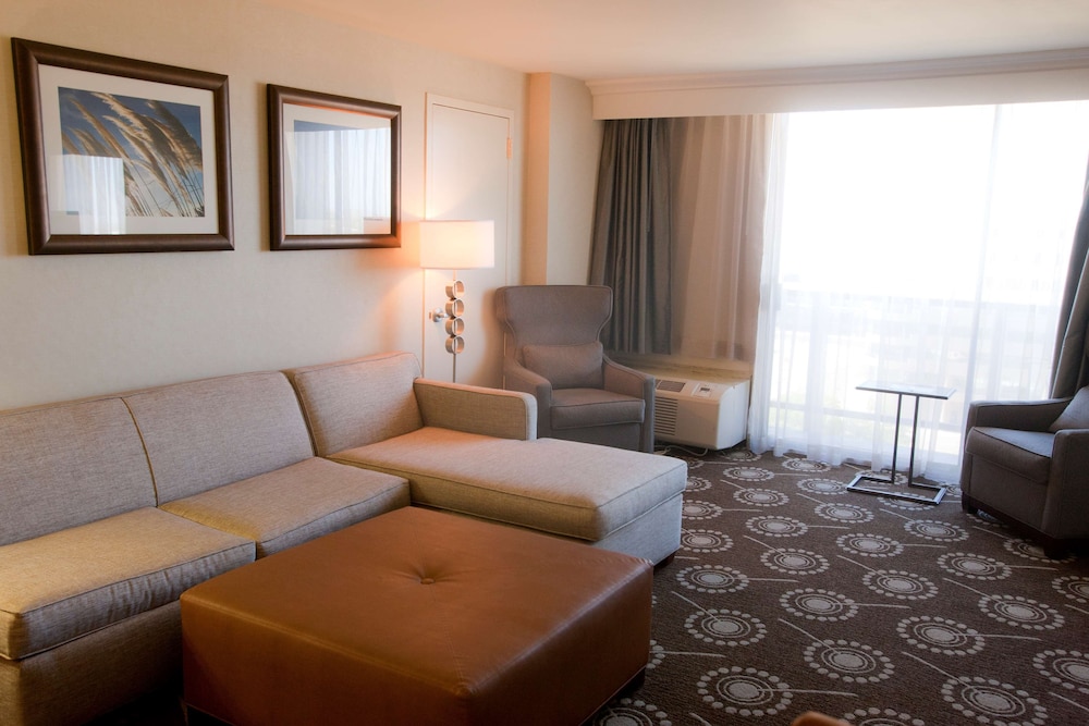 Luxury Suite, 1 King Bed - Photo 4