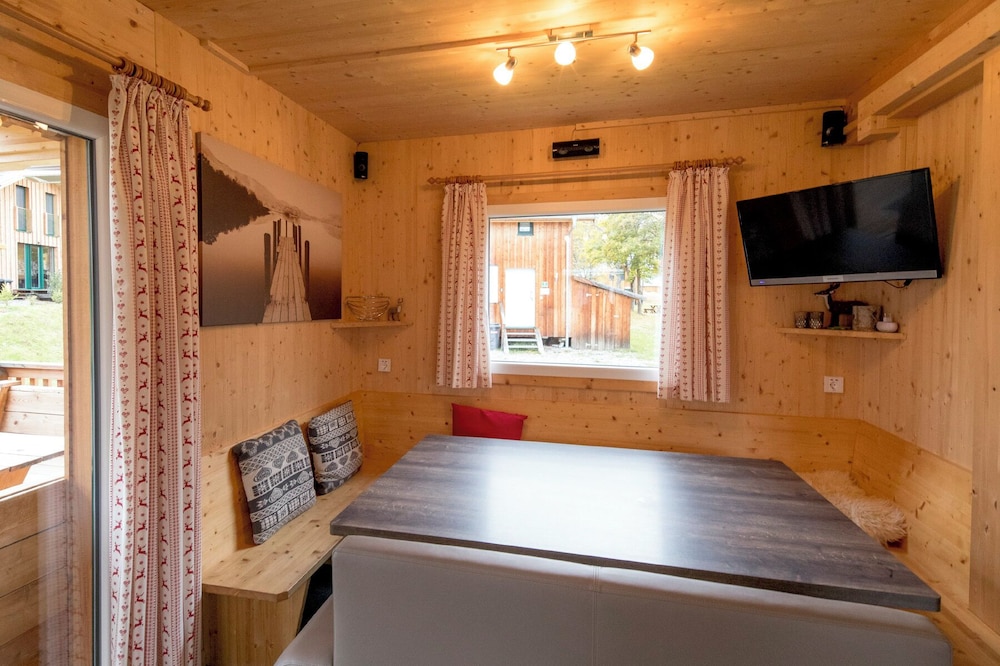 Superior Chalet # 8  mit IR-Sauna & Whirlpool