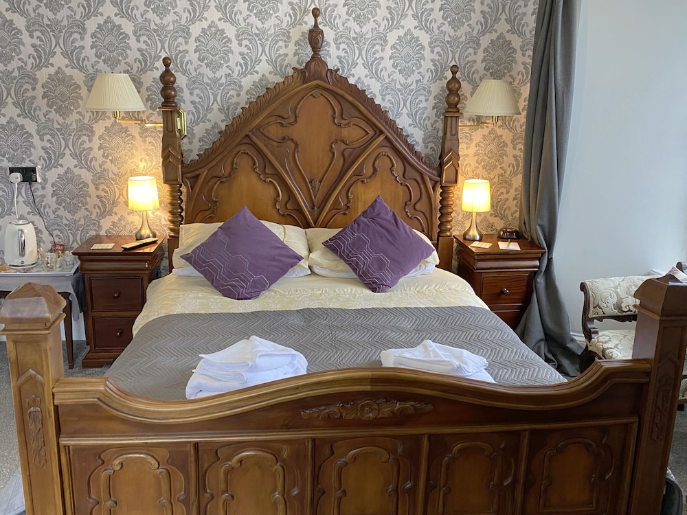 Superior Double Room, Ensuite, Sea View