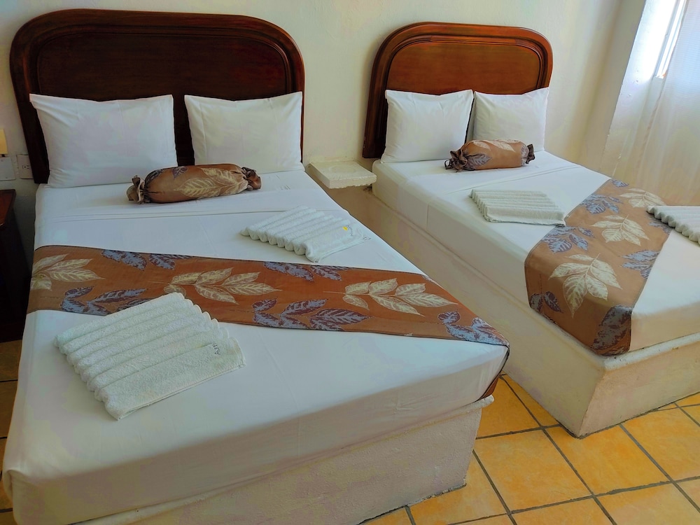 Quadruple Room, Lake View