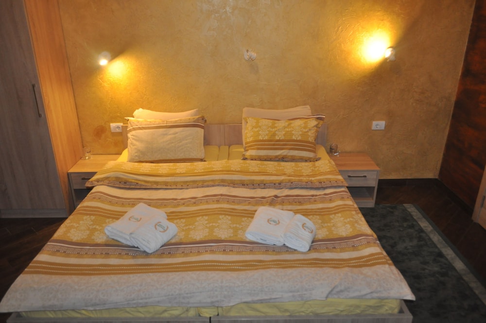 Triple Room (2) photo 1